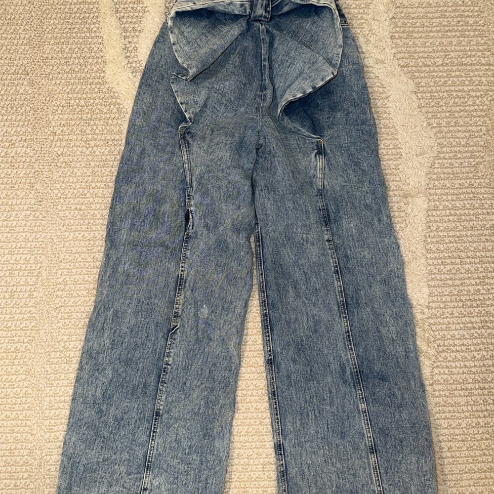 Women's High-Rise Wide Leg Jeans — Light Blue Wash